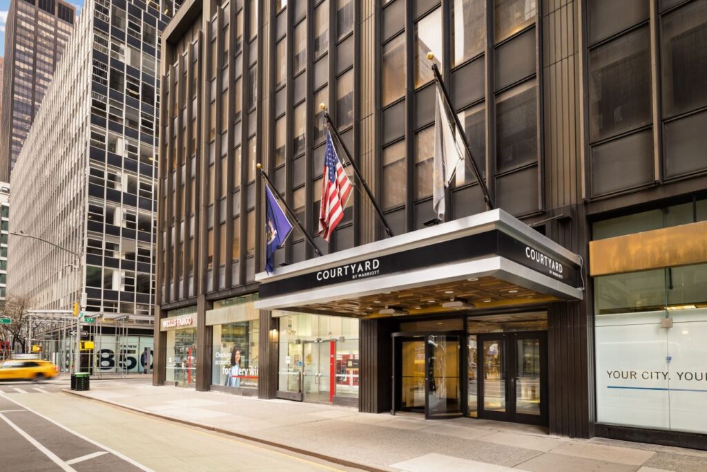Courtyard by Marriott New York Manhattan/Midtown East Exterior