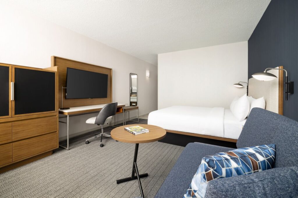 Courtyard by Marriott New York Manhattan/Midtown East King Room