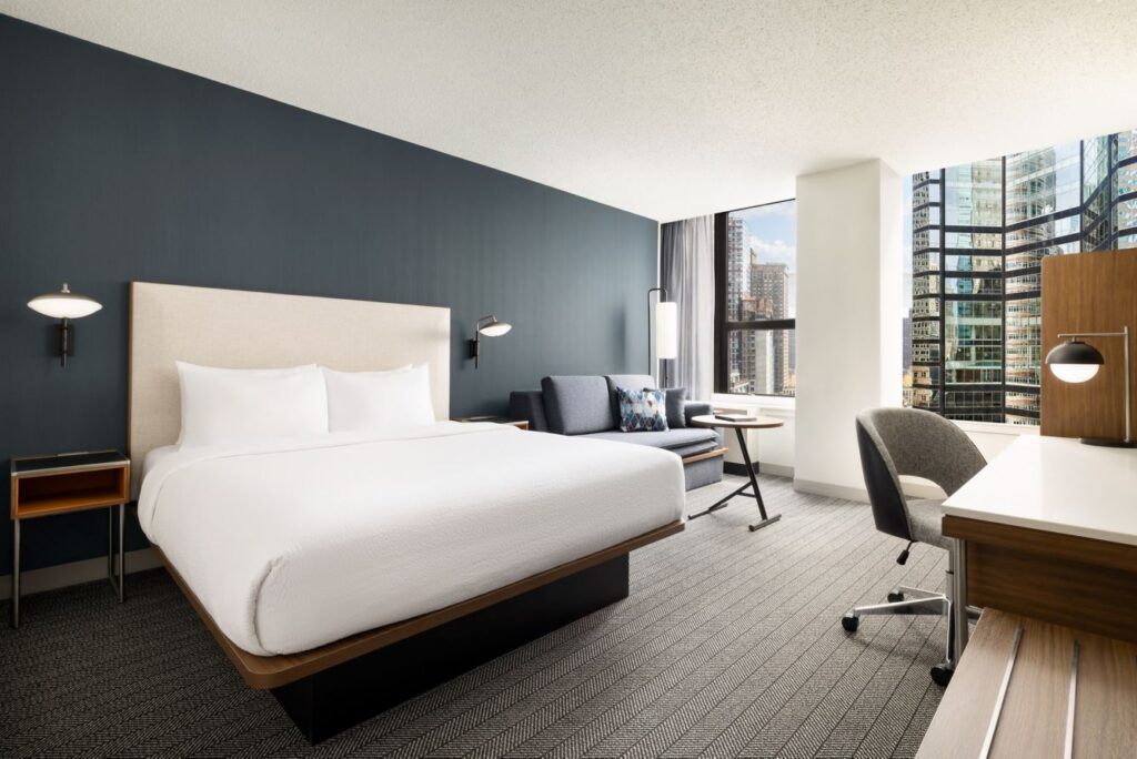 Courtyard by Marriott New York Manhattan/Midtown East King Room