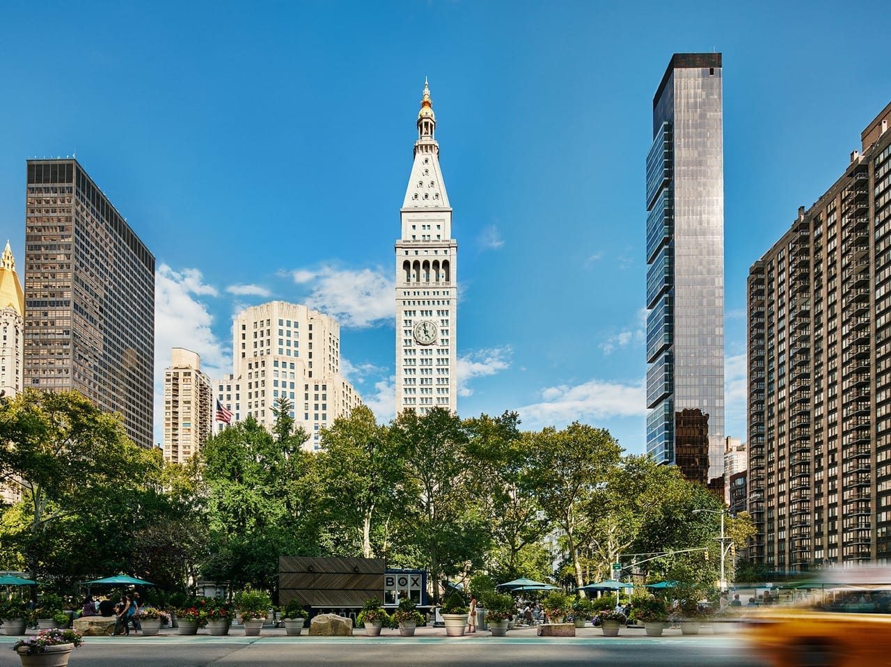 View of iconic New York skyscrapers including the Metropolitan Life Tower, highlighted as a luxury accommodation option for Club World Cup hotel packages in Miami and New York.