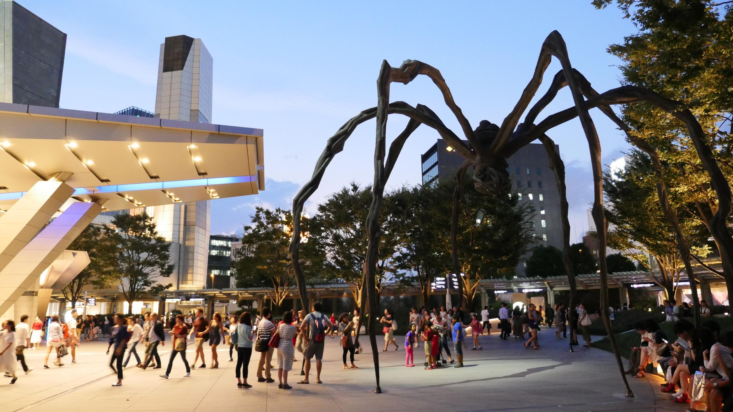 Maman Spider Sculpture Mori Art Museum Roppongi