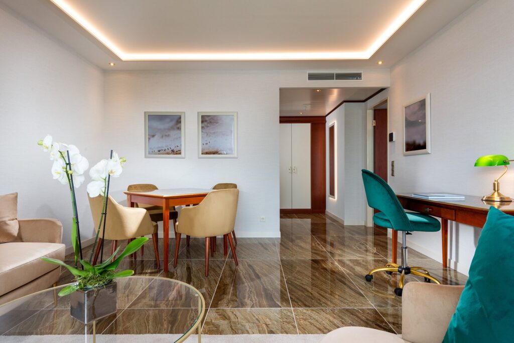 JW Marriott Berlin Living Area