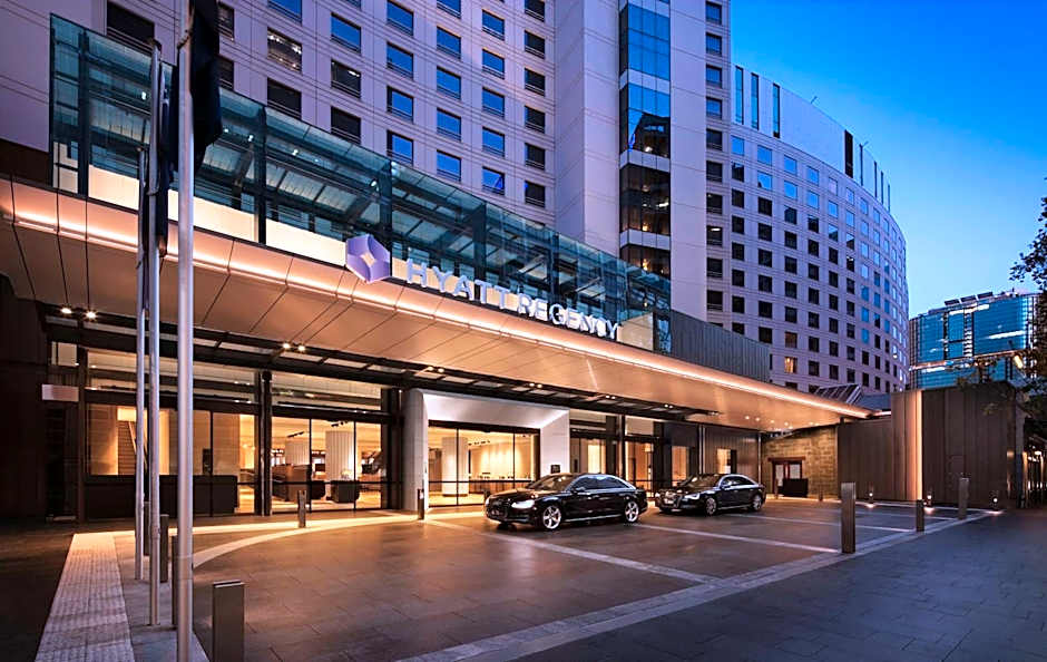 Hyatt Regency Sydney Front