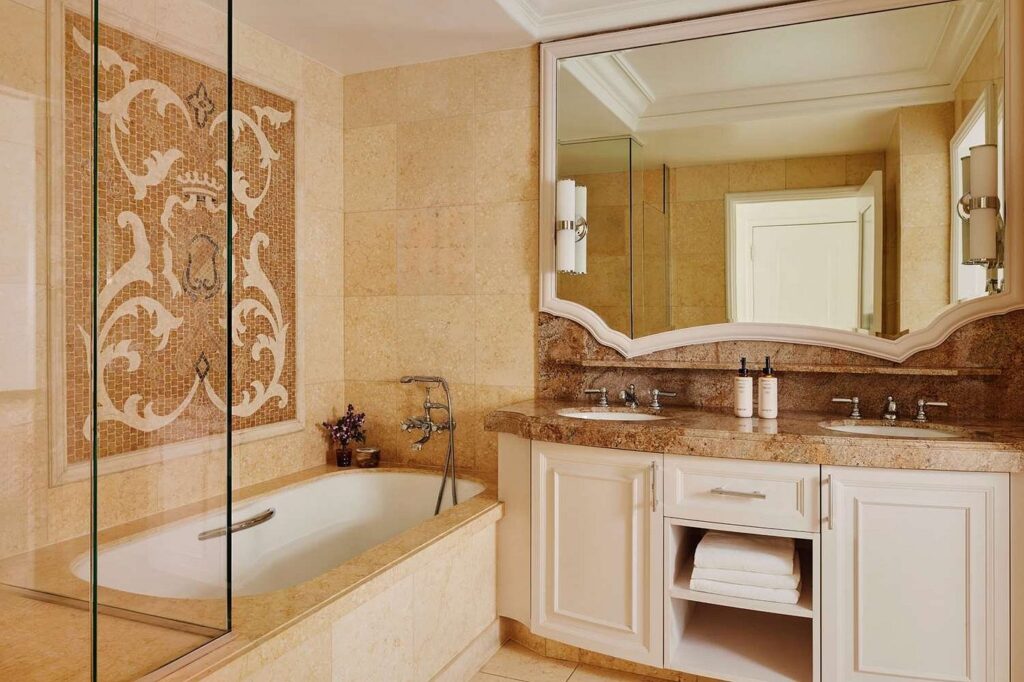 The Maybourne Beverly Hills Rodeo Suite Bath