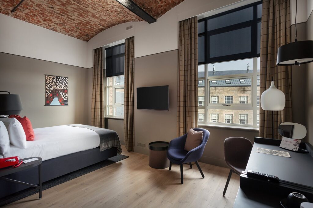 Hotel Dundee accessible room