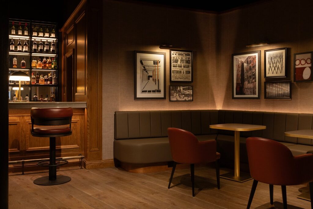 Hotel Dundee bar