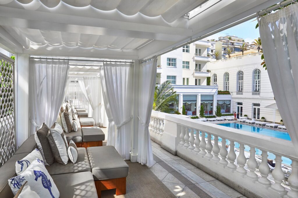 belmond copacabana poolside