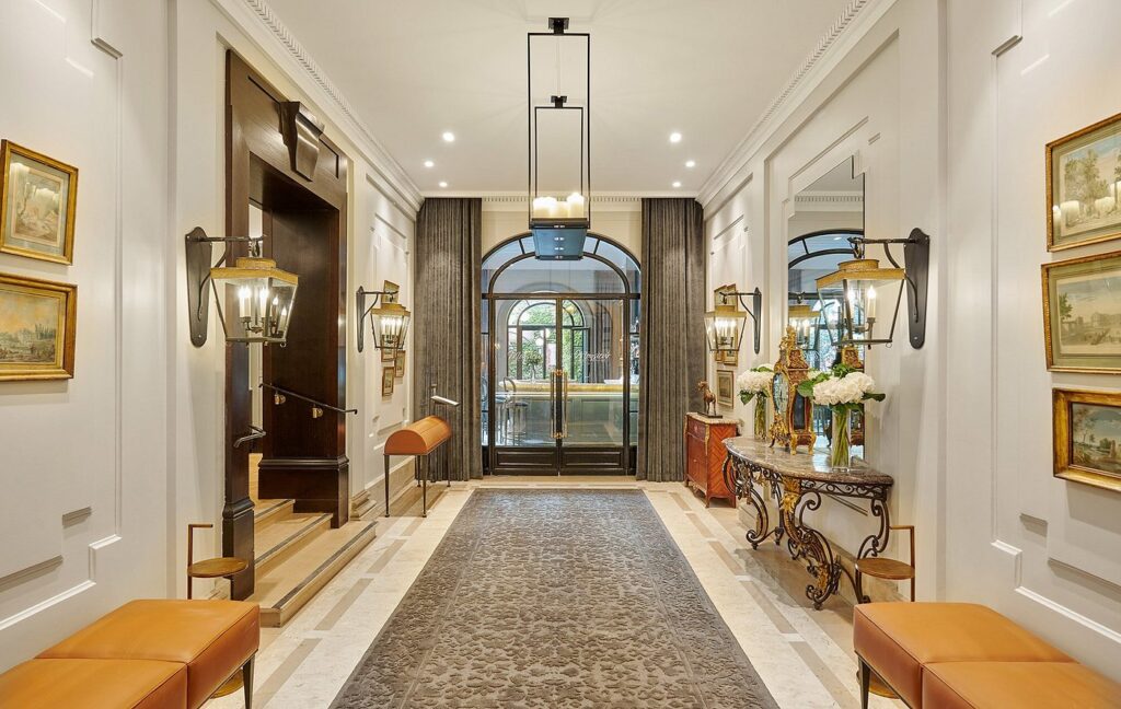 Hotel Lancaster Lobby