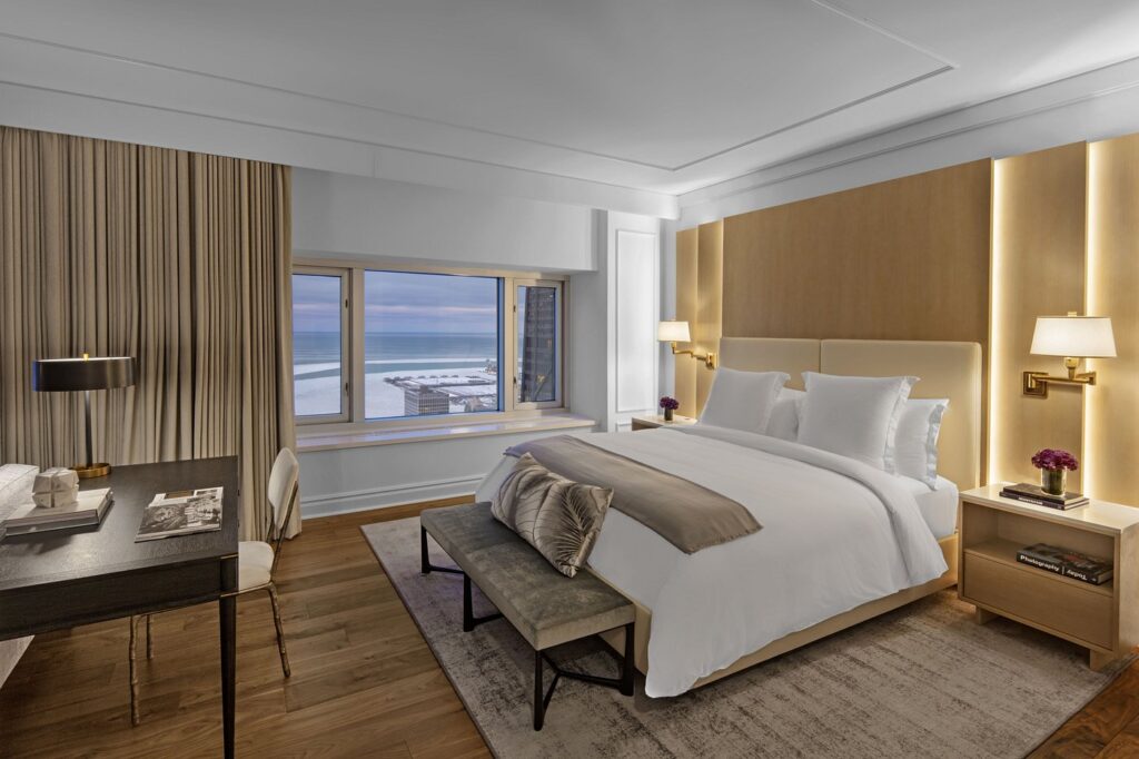 Four Seasons Hotel Chicago room