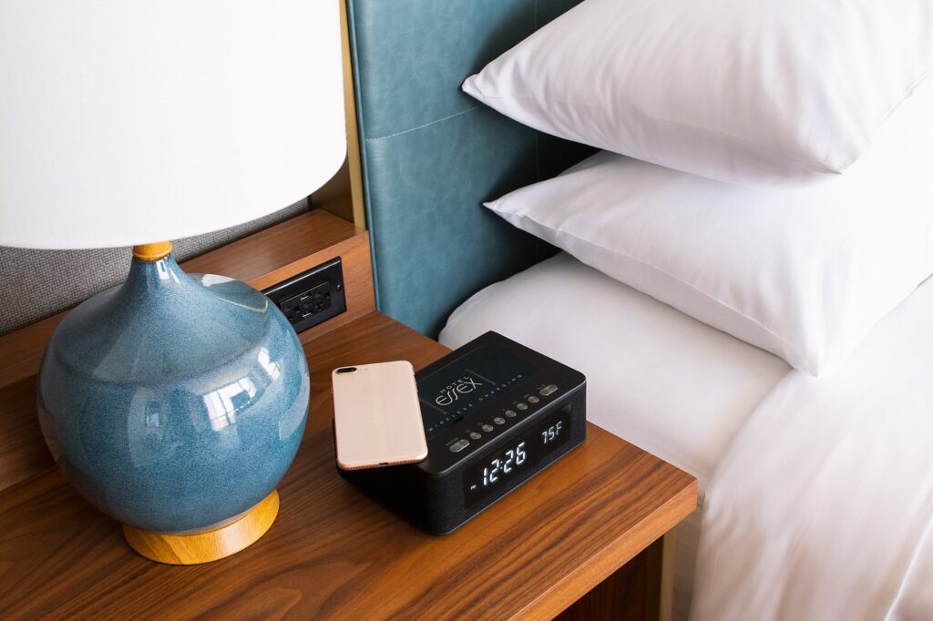Le Meridien Essex Chicago Pillows